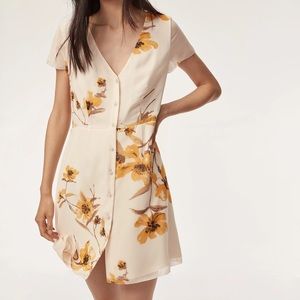 Wilfred Aritzia “Nazaire” floral dress Size 2